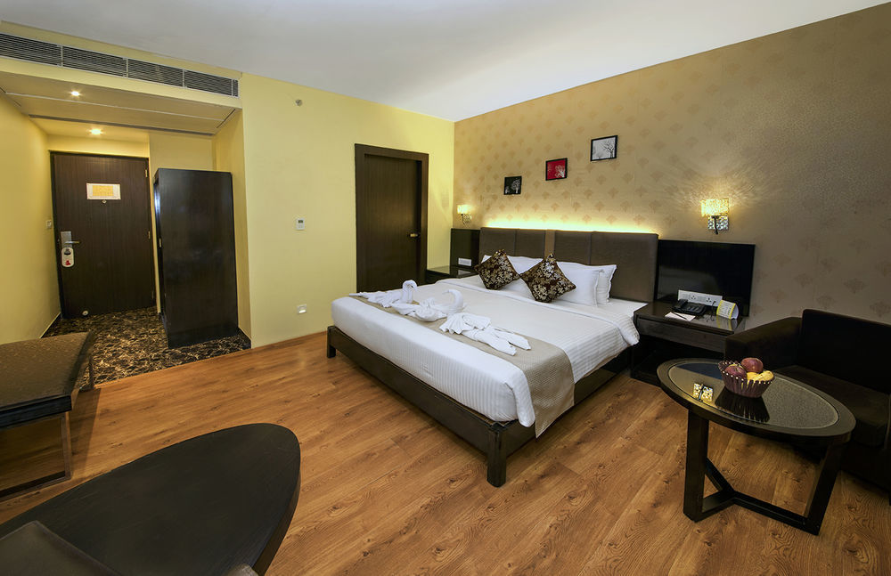 The Fern Residency Kolkata Hotel Exterior photo